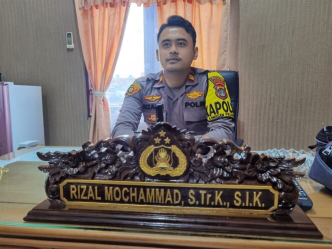 
					AKP Rizal Mochammad saat menjabat Kapolsek KSKP Nunukan.