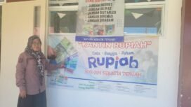 Kantin Rupiah di SDN 004 Sei Limau, Sebatik Tengah. Cara guru mengajarkan numerasi dan literasi kepada anak anak TKI di sekolah tersebut,