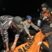 Tim SAR Gabungan mengevakuasi jasad Samir, ODGJ yang lompat ke laut pada Sabtu (30/8/2025) Dok.SAR Tarakan.
