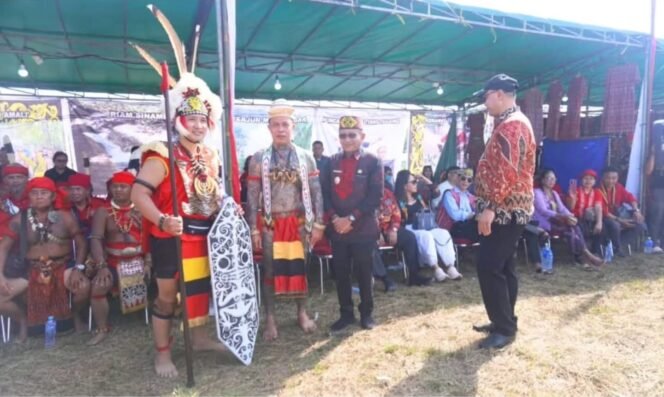 
					Wakil Bupati Nunukan, Hermanus saat menghadiri perayaan ulang tahun ke 45 Panglima Jilah di Mempawah, Kalbar, Sabtu (23/8/2025). Dok.Prokopim.