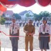 Sambut peserta pendidikan dan pelatihan Pasukan Pengibar Bendera (Paskibra) Nunukan 2025, Badan Kesatuan Bangsa dan Politik (Bakesbangpol) Nunukan, menggelar Upacara Tantingan, di halaman Mess BKPSDM Nunukan, Senin (4/8/25). Dok.Prokopim.