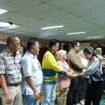 Plt Sekda Nunukan Ir Jabbar, melepas keberangkatan 32 mahasiswa baru penerima Beasiswa Afirmasi ke Universitas Hasanuddin (UNHAS), Makassar, Sabtu (2/8/2025). Dok.Prokopim.