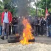 Demonstrasi Aliansi Peduli Demokrasi di Depan Gedung DPRD Nunukan pada agenda September hitam.