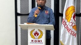 Ketua KONI Nunukan, Samran Nur Alim saat memberi sambutan di RKT 2025, di Hotel Lanfin, Minggu (7/9/2025)
