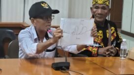 Sejumlah pemangku adat dari pedalaman Sembakung Atulai, Nunukan, Kalimantan Utara, mendatangi DPRD Nunukan, Kalimantan Utara, Senin (8/9/2025).