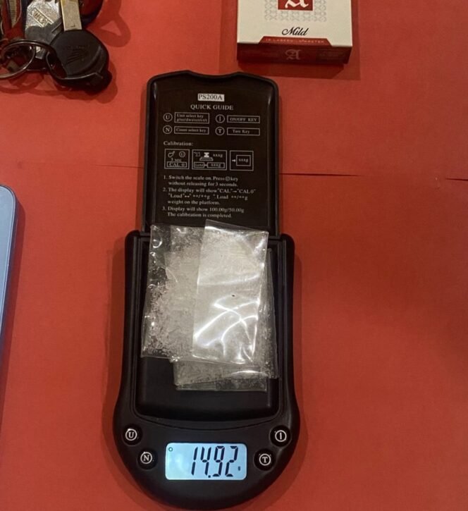 
					Barang bukti 14,92 gram sabu sabu yang berhasil diamankan polisi dari seorang penumpang Kapal Feri , di Pelabuhan Sei Jepun, Nunukan Selatan, Rabu (24/9/2025). Dok. Polres Nunukan.