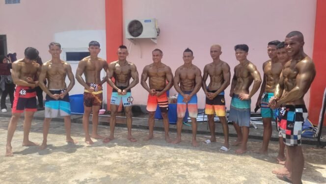 
					Atlet Gym dan Fitness Nunukan yang bertanding di Gubernur Kaltara Cup Open 2025, di Kota Tarakan, Minggu (19/10/2025).