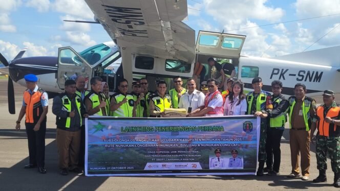 
					Bupati Nunukan, Irwan Sabri juga melaunching Program SOA penumpang pesawat, Senin (21/10/2025).