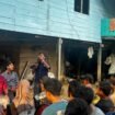 Anggota DPRD Kabupaten Nunukan, H. Firman Latif, menggelar Sosialisasi Peraturan Daerah (Perda) Nomor 3 Tahun 2018 tentang Tata Cara Pembentukan dan Pengelolaan Badan Usaha Milik Desa (BUMDes) di Kecamatan Sebatik, Rabu (8/10/2025). Dok.DPRD Nunukan.