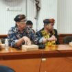 Wakil Ketua Adat Besar Tidung Nunukan, Abdul Kadir saat memaparkan imbas penambangan batu bara pleh PT MIP di pedalamam Sembakung dalam RDP, Senin (6/10/2025).