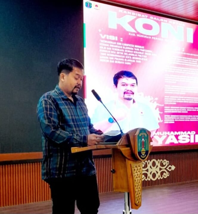 
					Ketua KONI Nunukan terpilih, Muhammad Yasin, saat membacakan visi misi dalam pemilihan Ketua KONI Nunukan periode 2025 - 2029, di Lantai 5 Kantor Bupati Nunukan, Sabtu (4/10/2025).