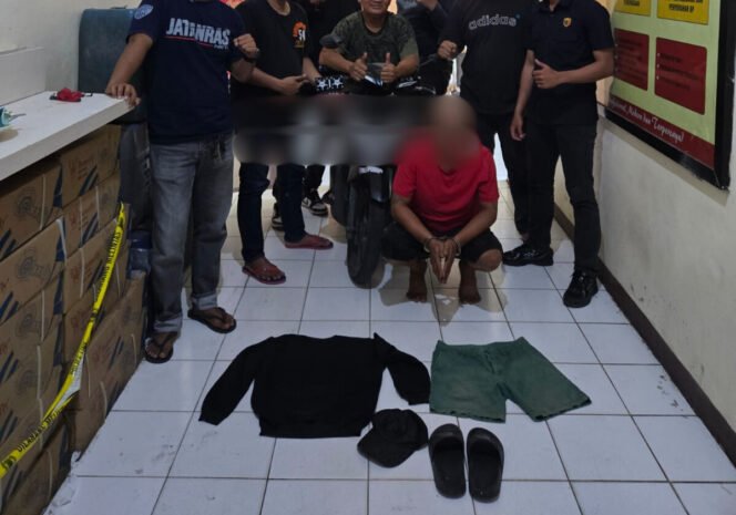 
					Polisi mengamankan AS (43), pencuri motor, warga Jalan Cik Ditiro, RT 21, Nunukan Timur, Nunukan. Dok.Polres Nunukan.