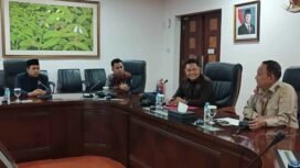 Anggota DPRD Nunukan Andi Yakub, Hamsing, Andi Mulyono, dan Hasbi bertemu Tenaga Ahli Madya KSP, Brigjen TNI (Purn.) Werdi Widodo, membahas upaya percepatan operasional PLBN Sebatik. Dok.Sekretariat DPRD Nunukan.