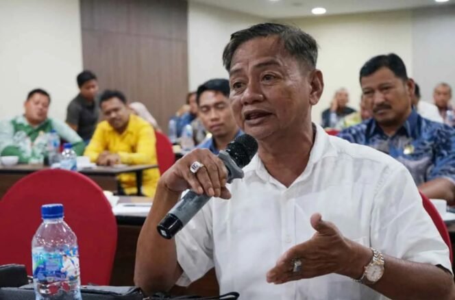 
					H. Firman Latif mengatakan, penting mempercepat proses pemekaran ketiga desa tersebut. Karena sudah memenuhi syarat administratif dan layak ditetapkan menjadi desa definitif. Dok.Sekretariat DPRD Nunukan.