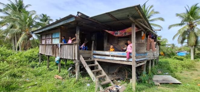 
					PAUD Nur Kasih 2 di di wilayah Somel, RT 07, Kelurahan Tanjung Harapan, Nunukan Selatan. Sekolah menyewa ruang tamu untuk belajar anak. Dok.Andi Fajrul Syam.