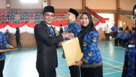 Bupati Nunukan, Kalimantan Utara, Irwan Sabri, melantik 251 Pegawai Pemerintah Dengan Perjanjian Kerja (PPPK) Tahap II (optimalisasi), di GOR Dwikora Nunukan, Senin (10/11/2025). Dok.Prokopim.