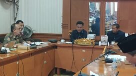 DPRD Kabupaten Nunukan membahas Rancangan Peraturan Daerah (Raperda) tentang Pengendalian dan Pengawasan Minuman Beralkohol, di ruang Ambalat II Kantor DPRD Nunukan, Senin (24/11/2025). Dok.Sekretariat DPRD Nunukan.