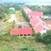 Gedung SMPN 2 Nunukan. Lokasinya yang berada tak jauh dari hutan dan semak belukar, sering dikunjungi ular kobra.