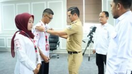 Bupati Nunukan, Irwan Sabri, melepas 35 Kontingen Relawan Palang Merah Indonesia (PMI) Kabupaten Nunukan yang akan mengikuti Temu Karya Relawan PMI Tingkat Provinsi Kalimantan Utara ke-II di Tanjung Palas, Kabupaten Bulungan, Selasa (11/11/2025). Dok.Prokopim.