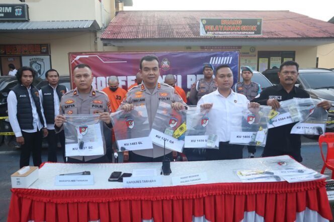 
					Pers rilis pengungkapan perkara penggelapan 11 mobil rental di Wilkum Polres Tarakan. Dok.Polres Tarakan.