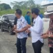 Bupati Nunukan, Irwan Sabri bersama pejabat teras Pemda Nunukan dan Anggota DPRD saat meninjau proyek rekonstruksi Jalan Ujang Bandung di Pulau Sebatik. 