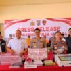 Jumpa pers pengumuman 6 nama tersangkan pelaku korupsi kredit fiktif di BPD Kaltimtara, dua diantaranya eks Kepala Cabang. Kasus ini mengakibatkan kerugian negara sebesar Rp 208 miliar. Dok.Polda Kaltara.