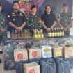 Miras ilegal beragam merk asal Malaysia diamankan Satgas Pamtas Yonkav 13/SL. Jelang pergantian tahun, penyelundupan Miras dari Malaysia menjadi salah satu konsen TNI di perbatasan negara.