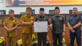 Dewan Perwakilan Rakyat Daerah (DPRD) Provinsi Kalimantan Utara (Kaltara) Mengesahkan dua Rancangan Peraturan Daerah (Ranperda) menjadi Peraturan Daerah (Perda) dalam sidang Paripurna DPRD Provinsi Kaltara, Selasa (16/12/2025). Dok.ESDM Kaltara.