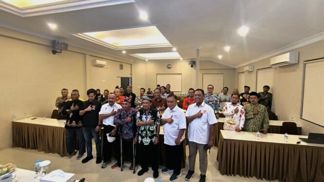 
					Musorprov NPCI Kaltara 2025, di Hotel Harmonis, Tarakan, Selasa (9/12/2025), Slamet Yahya terpilih aklamasi untuk kembali memimpin NPCI Kaltara. Dok.NPCI Kaltara.