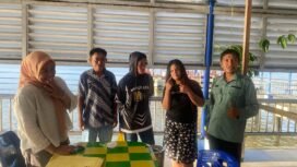 Salah satu ODGJ di Nunukan yang kerap meresahkan masyarakat, Sumi (kaos hitam), saat dikirim untuk rehab di RSJ Tarakan. Dok.DSP3A. 