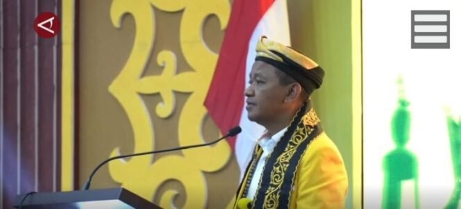 
					Menteri ESDM, Bahlil Lahadalia saat menyampaikan komitmen menjadikan Kaltara sebagai pusat hilirisasi industri hijau. Dok.Dinas ESDM Kaltara.