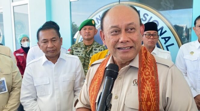 
					Kepala BGN, Dadan Hindayana saat melakukan kunjungan kerja ke Pulau Sebatik, sekaligus meresmikan SPPG Tanjung Karang, Kamis (22/1/2026).