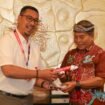 Gunernur Kaltara, Zainal Arifin Paliwang saat audiensi bersama managemen Maskapai Air Asia untuk penjajagan penerbangan internasional rute Tarakan - Tawau. Dok. Biro Adpim Kaltara.