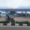 APMS di Nunukan tutup karena kehabisan stok BBM. Saat ini terjadi kelangkaan BBM di Nunukan dan menjadi keluhan masyarakat. Kelangkaan dipengaruhi pembaharuan administrasi perizinan kapal dan bongkar muat, serta adanya sebagian kapal suplay yang docking untuk perawatan rutin tahunan.
