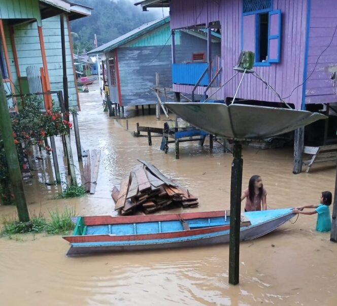 
					Banjir rutin tahunan kembali menggenangi pedalaman Nunukan, BPBD keluarkan status siaga 1. Dok.BPBD Nunukan.