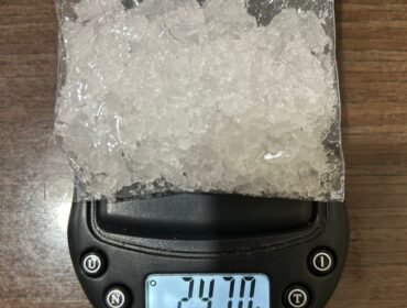 Sabu sabu seberat 24,7 gram yang diamankan dari I alias R, warga Jalan Dewi Sartika, Tanjung Harapan, Nunukan Selatan. I alias R diamankan dalam operasi penggerebekan di sebuah rumah di Desa Setabu, Sebatik Barat.