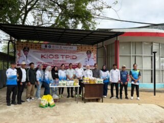 DKUKMPP Nunukan membuka Kios TPID di UMKM Centre, Tanah Merah. Kios ini bertujuan menstabilkan harga di tengah lonjakan harga pangan jelang Idul Fitri 1447 H. Dok.DKUKMPP Nunukan.