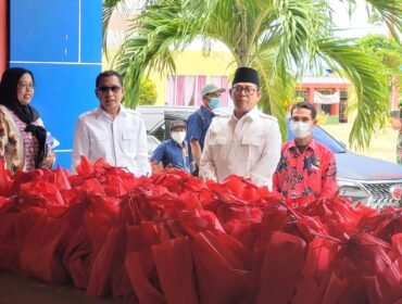 Distribusi perdana MBG ke SMKN I Sebatik Barat oleh SPPG Liang Bunyu dibawah Yayasan Aztrada Garuda Jaya, Kamis (12/3/2026).