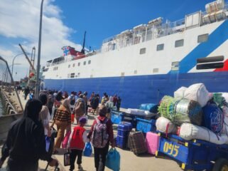 Suasana arus mudik lebaran 2026 di Pelabuhan Tunon Taka, Nunukan, Kaltara. 