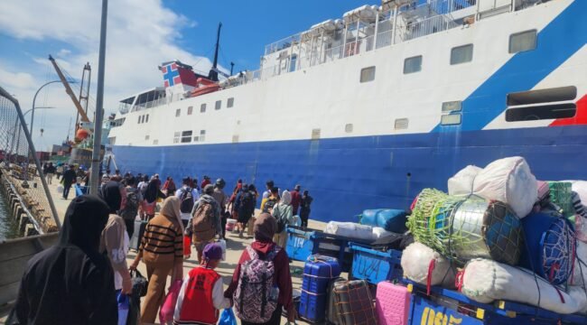 Suasana arus mudik lebaran 2026 di Pelabuhan Tunon Taka, Nunukan, Kaltara. 
