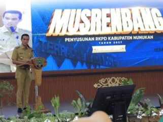 Bupati Nunukan, Irwan Sabri saat memberi sambutan di Musrenbang 2026, Senin (30/3/2026). Dok.Diskominfotik.