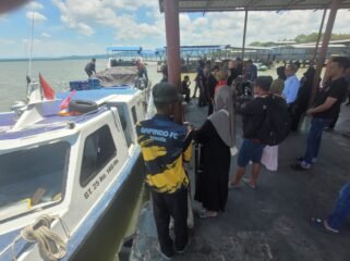 Sejumlah penumpang Speed boat yang akan berangkat ke Tarakan melalui PLBL Liem Hie Djung, Nunukan.