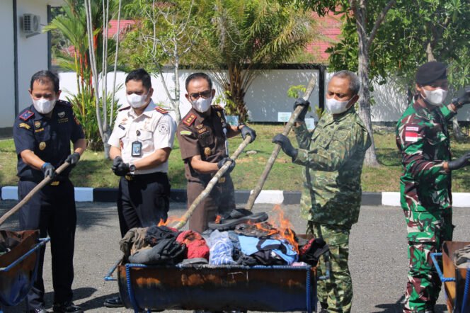 
					Pemusnahan barang bukti pidana dari total 75 perkara yang terjadi pada periode November 2025 hingga Januari 2026 di Kejari Nunukan, Rabu (4/3/2026). Dok.Kejari Nunukan.