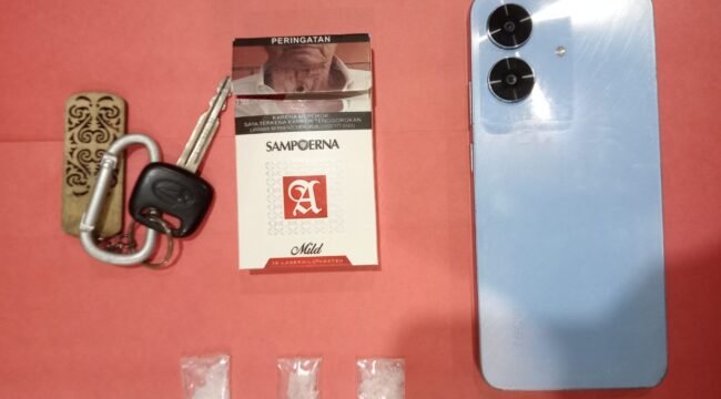 Barang bukti kasus 1,45 gram narkoba yang diamankan dari F (33) warga Jalan Ahmad Yani, Nunukan Timur saat operasi narkoba di Dermaga Speed boat Bambangan, Pulau Sebatik. Dok.Polres Nunukan.