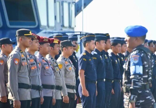 
					Apel Gelar Pasukan dalam rangka Operasi Pemberantasan Penyelundupan di wilayah Kabupaten Nunukan, yang dinisiasi Kantor Pengawasan dan Pelayanan Bea dan Cukai Tipe Madya Pabean C Nunukan, di Mako LANAL Nunukan, Senin (27/04/2026). Dok.Prokopim.