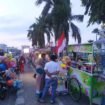Sejumlah gerobak PKL di alun alun Nunukan. Pemkab Nunukan berencana merenovasi alun alun, sehingga butuh merelokasi para PKL. Dok.Icang.