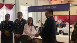 Hari Bakti Pemasyarakatan (HBP) ke-62, Lapas Nunukan berikan bantuan gerobak untuk mendukung ekonomi keluarga WBP. Dok.Lapas Nunukan.