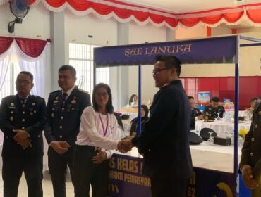 Hari Bakti Pemasyarakatan (HBP) ke-62, Lapas Nunukan berikan bantuan gerobak untuk mendukung ekonomi keluarga WBP. Dok.Lapas Nunukan.