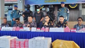 Jumpa Pers penangkapan kosmetik ilegal asal Malaysia di dermaga tradisional Sebatik oleh TNI AL dan BAIS TNI.