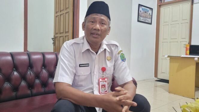 
					Kepala BKPSDM Nunukan, Kaharuddin Tokkong.